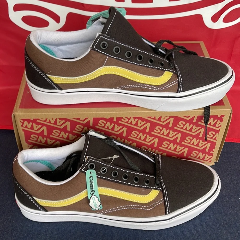 Vans Comfycush Old
(Tri-Tone)Bikrandrmermgld
VNOA5DYC8U8
Men’s sneakers - Picture 4 of 16
